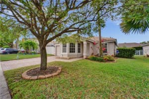 2364 NW 162nd Terrace, Pembroke Pines, FL 33028, Sold 04/27/23