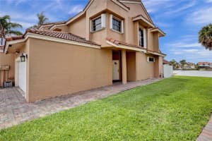 8262 NW 191st Ln   14R, Hialeah, FL 33015 Sold 10/13/23