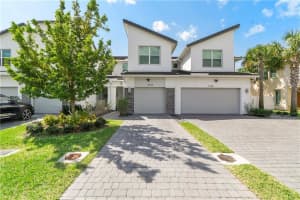 1044 Rio Ct, Lighthouse Point, FL 33064, Sold 05/01/23