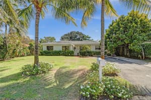 222 NE 17th St, Delray Beach, FL 33444 Sold 07/28/23