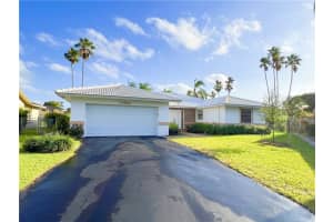 11464 NW 41st St, Coral Springs, FL 33065 Sold 06/30/23