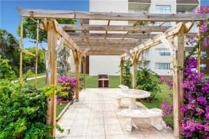 7000 NW 186th St, Hialeah, FL 33015, Sold 04/26/23