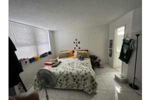 214 Lake Pointe Dr, Oakland Park, FL 33309, Sold 05/01/23