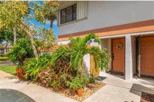 4250 SW 70th Terrace, Davie, FL 33314, Sold 05/01/23
