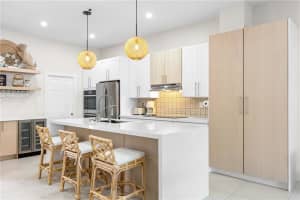 91  Hendricks Isle, Fort Lauderdale, FL 33301 Sold 09/06/23