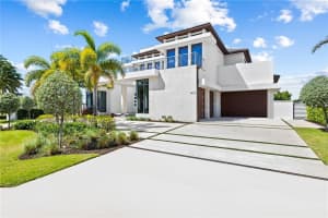 1425 E Lake Dr, Fort Lauderdale, FL 33316, Sold 04/21/23