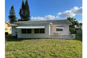 10216 NW 80th Ct, Tamarac, FL 33321 Sold 06/01/23