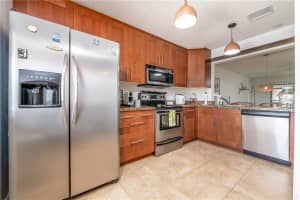178 W Laurel Dr   1108 Margate, FL 33063 Sold 06/06/23