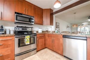 178 W Laurel Dr   1108 Margate, FL 33063 Sold 06/06/23