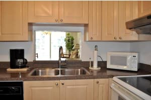 1025 SE 3rd Ave   105, Dania Beach, FL 33004 Sold 09/22/23