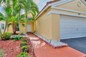 833 Falling Water Rd, Weston, FL 33326, Sold 05/05/23