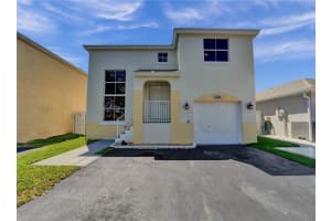 4221 SW 72nd Ter, Davie, FL 33314 Sold 05/08/23