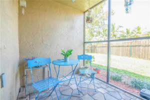 8989 NW 9th Pl, Plantation, FL 33324 Sold 05/25/23