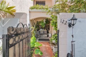 21204  Harbor Way   122-12, Aventura, FL 33180 Sold 10/05/23