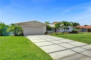 1424 Ne 53rd Ct Fort Lauderdale, FL 33334 Sold 06/08/23