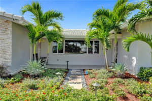 1424 Ne 53rd Ct Fort Lauderdale, FL 33334 Sold 06/08/23