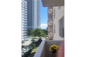 1865 S Ocean Dr   5B, Hallandale Beach, FL 33009 Sold 07/01/23