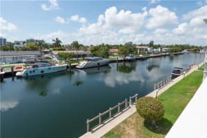 455 Paradise Isle Blvd, Hallandale Beach, FL 33009, Sold 05/30/23