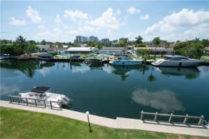 455 Paradise Isle Blvd, Hallandale Beach, FL 33009, Sold 05/30/23