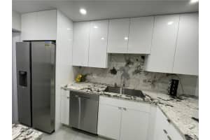 2920 Ne 8th Ter   106 Oakland Park, FL 33334 Sold 05/19/23