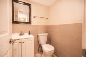 3001 NW 48th Ave   341, Lauderdale Lakes, FL 33313 Sold 10/11/23