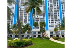 881 Ocean Dr, Key Biscayne, FL 33149, Sold 05/26/23