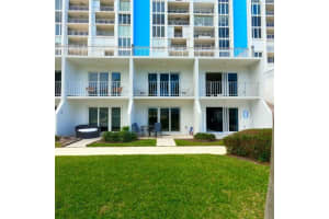 881 Ocean Dr, Key Biscayne, FL 33149, Sold 05/26/23