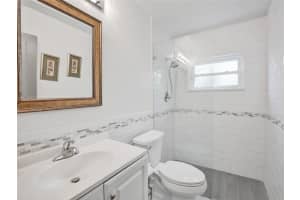 9802 NW 70th Ct, Tamarac, FL 33321 Sold 06/05/23