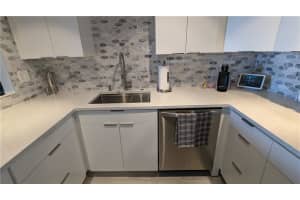 1800  ANDREWS   PHK, Fort Lauderdale, FL 33311 Sold 09/22/23