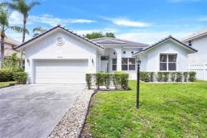 10693 Edinburgh St, Hollywood, FL 33026, Sold 05/08/23
