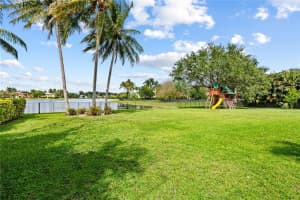 10407  Laurel Rd, Davie, FL 33328 Sold 06/05/23