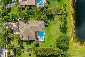 10407  Laurel Rd, Davie, FL 33328 Sold 06/05/23