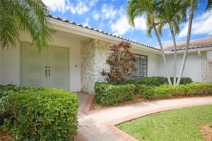 2710 Ne 46th St Lighthouse Point, FL 33064 Sold 05/26/23