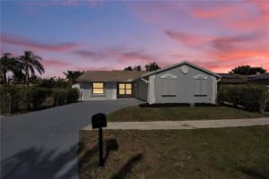 5687  Lincoln Cir E Lake Worth, FL 33463 Sold 05/30/23