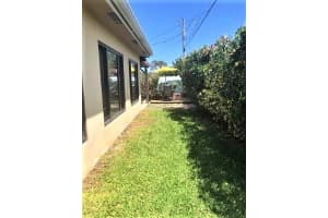 2304 Nw 55th St Tamarac, FL 33309 Sold 05/30/23