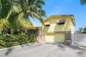 281 Nw 8th St Boca Raton, FL 33432 Sold 05/11/23