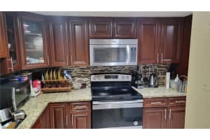 1105 NW 80th Ter 8H, Margate, FL 33063 Sold 10/04/23