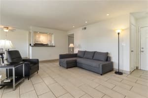 2331 Nw 33rd Street 305, Oakland Park, Fl 33309 Oakland Park, FL 33309 Sold 05/11/23