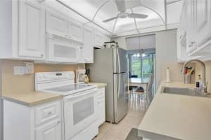 2999 NW 48th Ave   450, Lauderdale Lakes, FL 33313 Sold 12/06/23