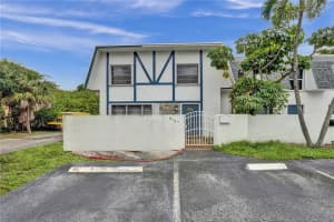 6797 Sw 41st Dr   31 Davie, FL 33314 Sold 06/09/23