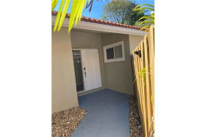 213 Nw 101 Ave Plantation, FL 33324 Sold 05/16/23