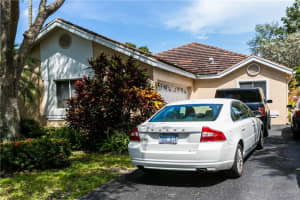 232 NW 101st Ave, Plantation, FL 33324 Sold 07/21/23