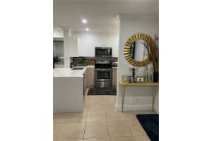 3083 N Oakland Forest Dr   103, Oakland Park, FL 33309 Sold 06/30/23