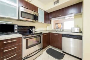 720 Nw 91st Ter   - Plantation, FL 33324 Sold 06/05/23