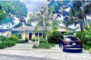 1305  Ponce De Leon Dr, Fort Lauderdale, FL 33316 Sold 03/15/24