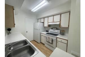 815 W Boynton Beach Blvd   11-104 Boynton Beach, FL 33426 Sold 06/26/23