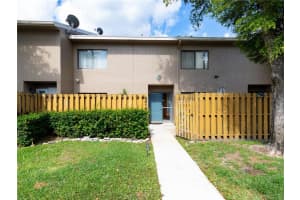 5018 S University Dr   5018 Davie, FL 33328 Sold 06/21/23