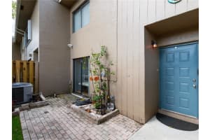 5018 S University Dr   5018 Davie, FL 33328 Sold 06/21/23