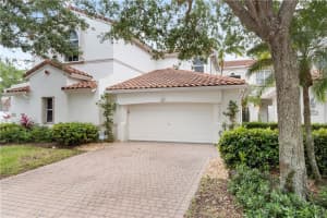 942  Harbor View South, Hollywood, FL 33019 Sold 06/27/23