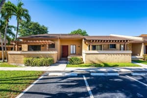 933 NW 79 Ter, Plantation, FL 33324 Sold 06/13/23